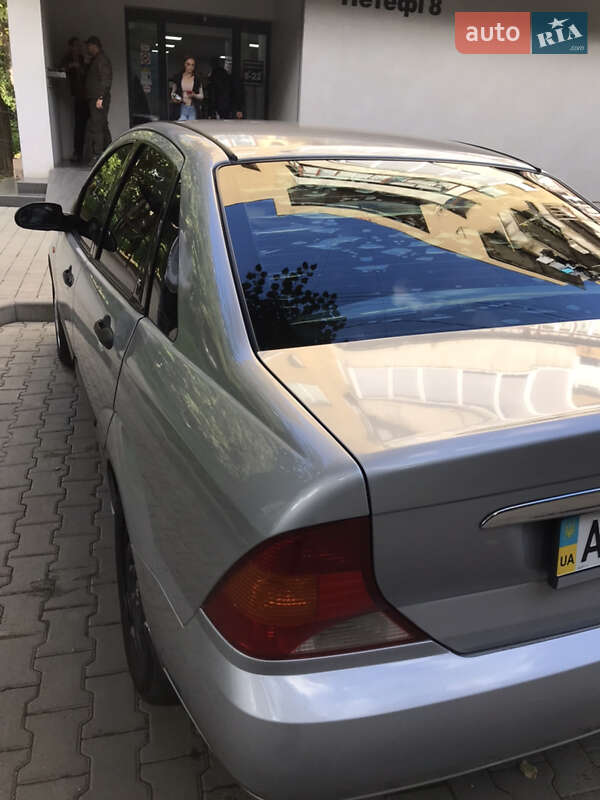 Седан Ford Focus 2000 в Мукачевому