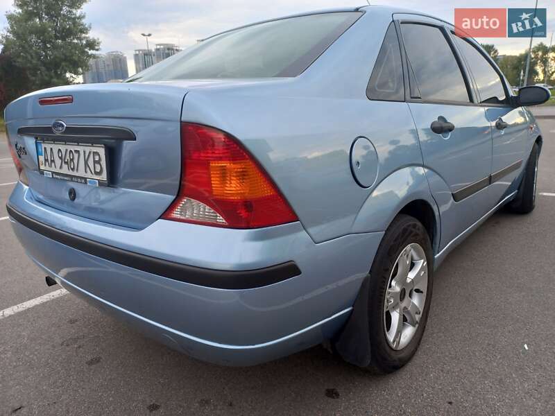 Седан Ford Focus 2004 в Киеве