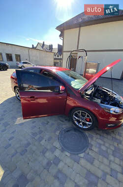 Седан Ford Focus 2014 в 