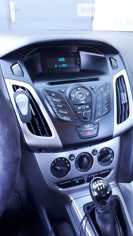 Хетчбек Ford Focus 2014 в Воловцю