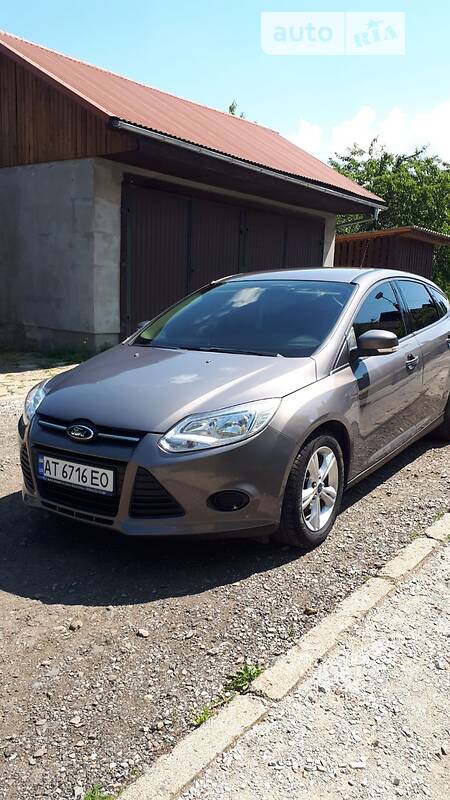 Хетчбек Ford Focus 2014 в Воловцю