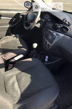 Хэтчбек Ford Focus 2004 в Киеве