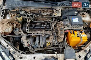 Седан Ford Focus 2003 в 