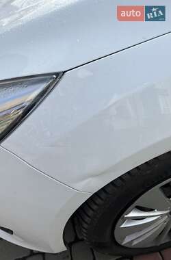 Седан Ford Focus 2016 в 