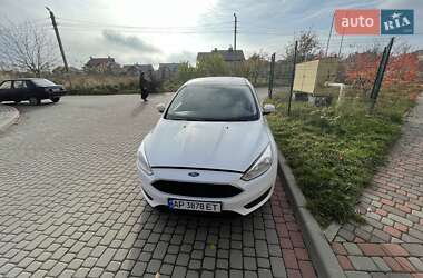 Седан Ford Focus 2016 в 