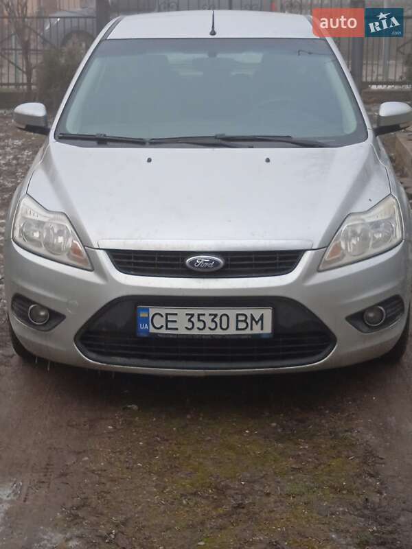 Хэтчбек Ford Focus 2010 в Хотине