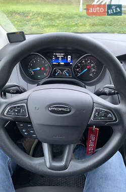 Седан Ford Focus 2017 в Киеве