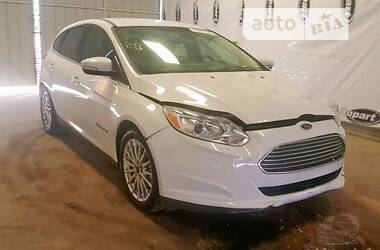 Хэтчбек Ford Focus 2015 в 