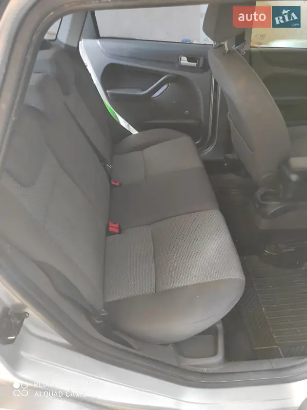 Ford Focus 2006 VIN WF0WXXGCDW6L70921 фото оголошення 5 з 44