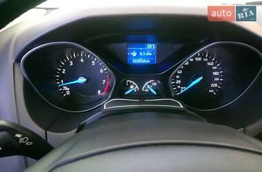 Седан Ford Focus 2016 в 