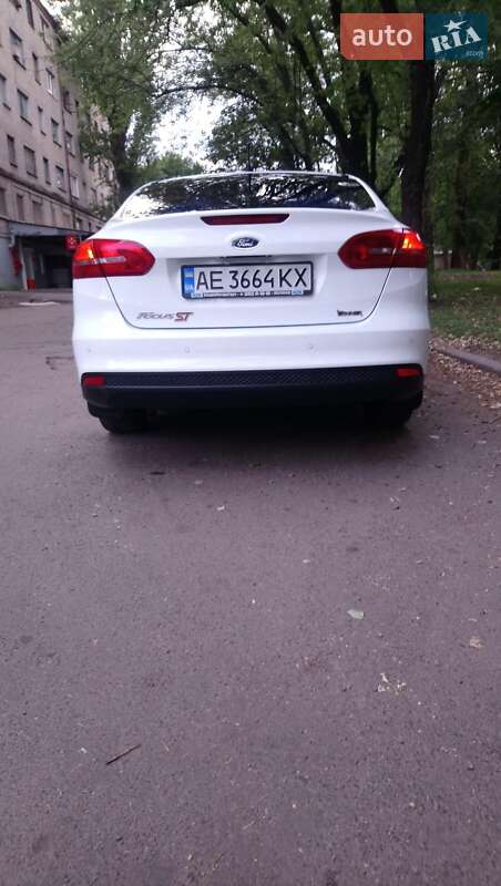 Седан Ford Focus 2016 в Кривом Роге