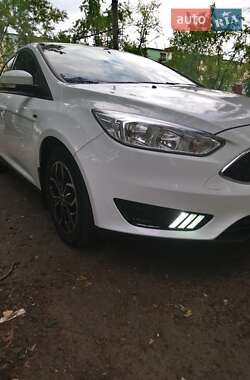 Седан Ford Focus 2016 в 