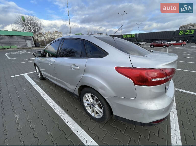 Седан Ford Focus 2016 в Киеве фото 6 Седан Ford Focus 2016 в Киеве