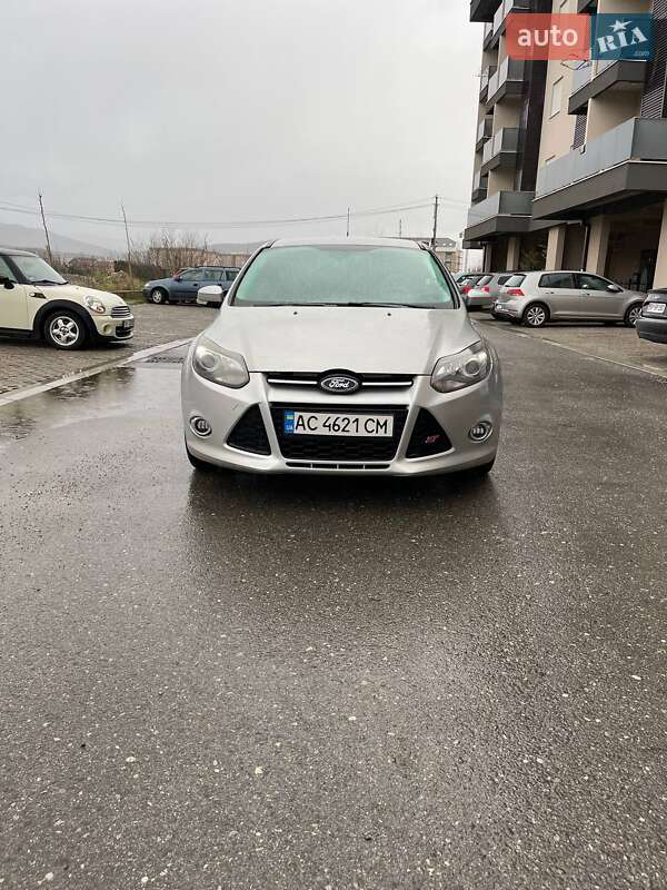 Хэтчбек Ford Focus 2013 в Львове