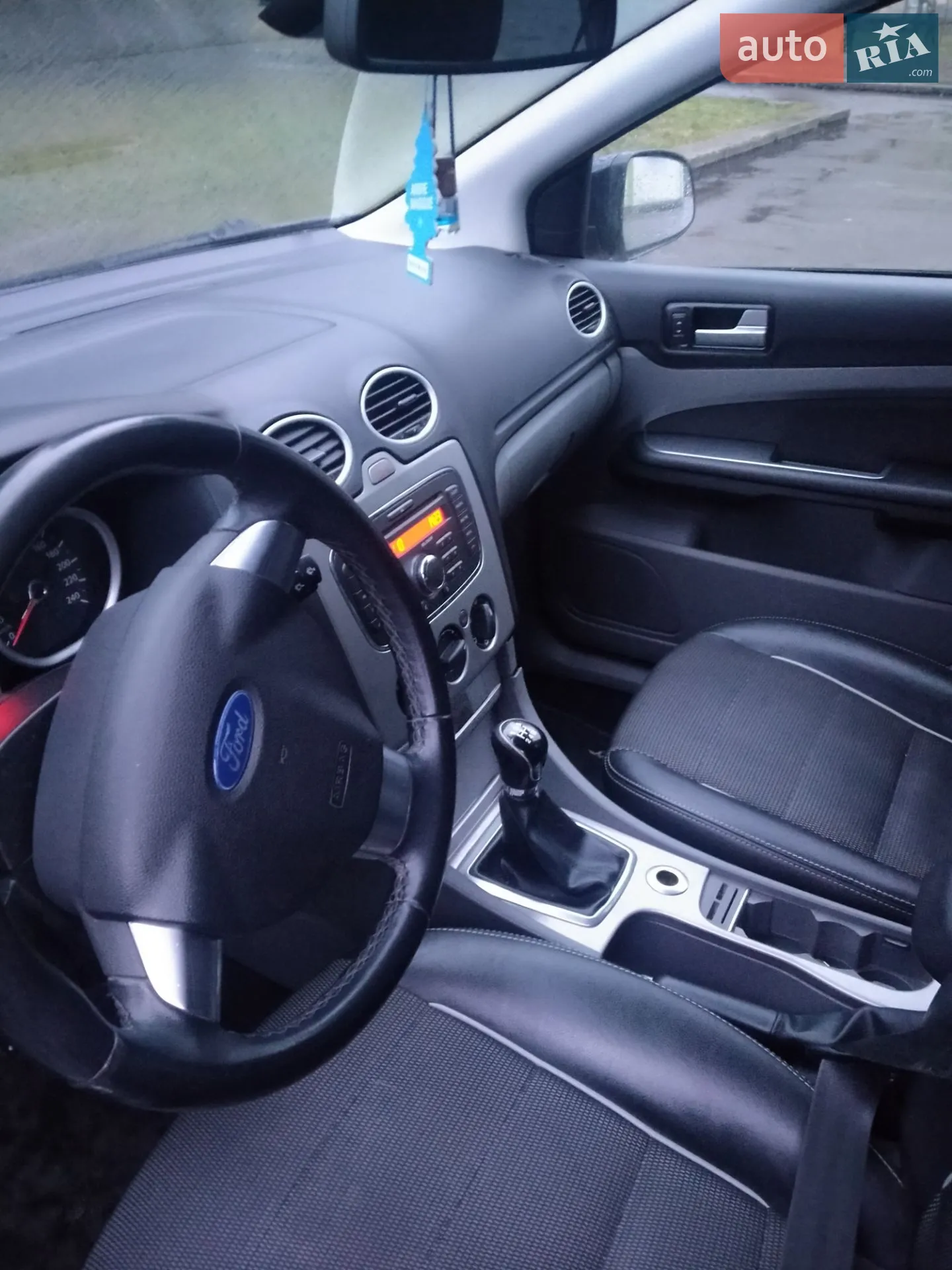 2010 Ford Focus - мініатюра 4