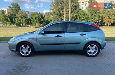 Хэтчбек Ford Focus 2000 в Киеве