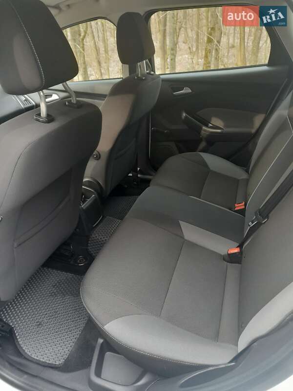 Универсал Ford Focus 2012 в Остроге фото 14 Универсал Ford Focus 2012 в Остроге