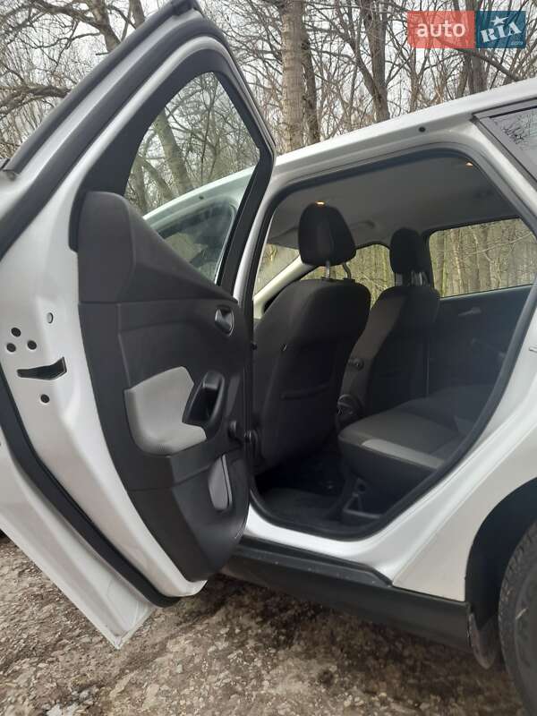 Універсал Ford Focus 2012 в Острозі фото 15 Універсал Ford Focus 2012 в Острозі