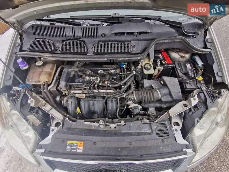 Хэтчбек Ford Focus 2006 в Городенке