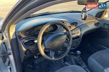 Седан Ford Focus 2001 в Южноукраинске
