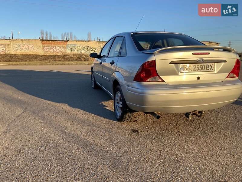 Седан Ford Focus 2001 в Южноукраинске