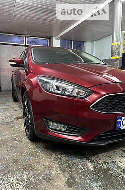 Хэтчбек Ford Focus 2016 в 