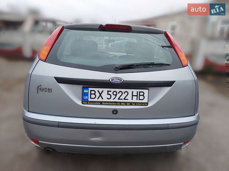 Хэтчбек Ford Focus 2002 в Староконстантинове