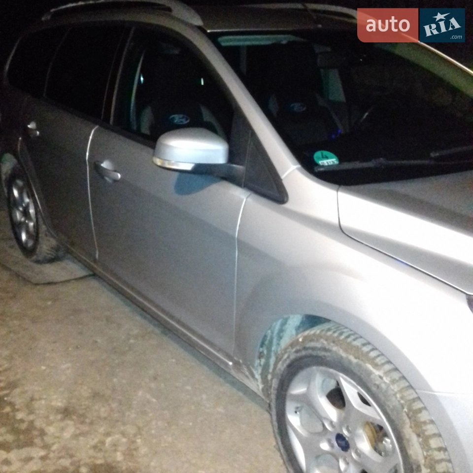 2010 Ford Focus - мініатюра 9