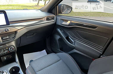 Хэтчбек Ford Focus 2020 в 