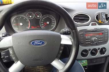 Хетчбек Ford Focus 2007 в Олевську