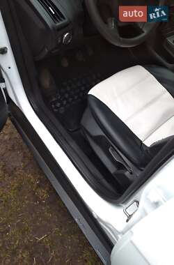Хэтчбек Ford Focus 2014 в 