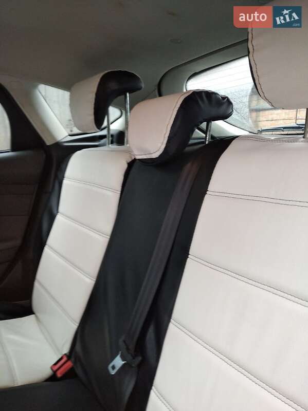 Хэтчбек Ford Focus 2014 в Киеве фото 9 Хэтчбек Ford Focus 2014 в Киеве