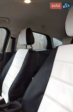 Хэтчбек Ford Focus 2014 в 