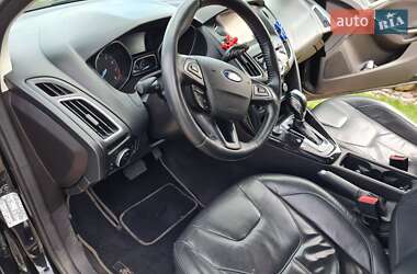 Седан Ford Focus 2015 в 