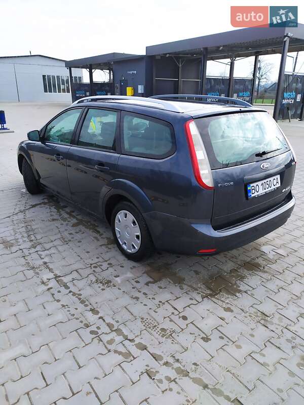 Универсал Ford Focus 2010 в Лановцах