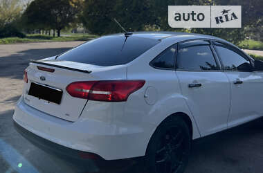 Седан Ford Focus 2016 в 