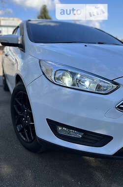 Седан Ford Focus 2016 в 