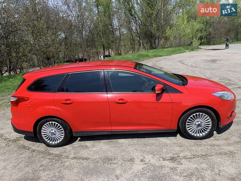 Универсал Ford Focus 2011 в Днепре фото 2 Универсал Ford Focus 2011 в Днепре