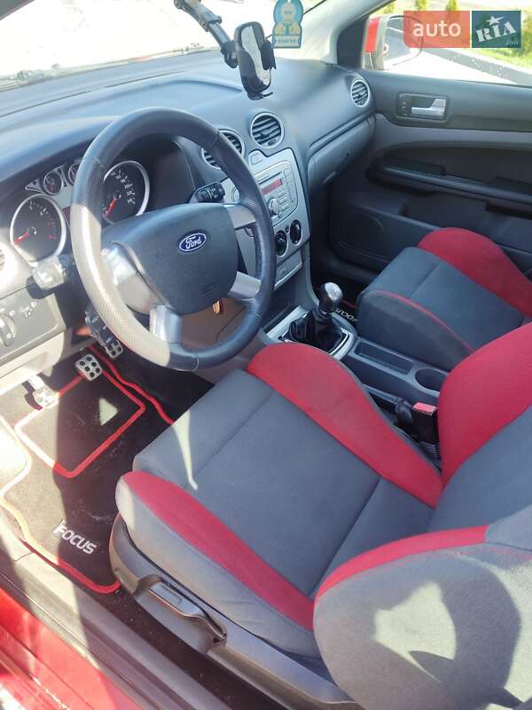 Хэтчбек Ford Focus 2008 в Самборе