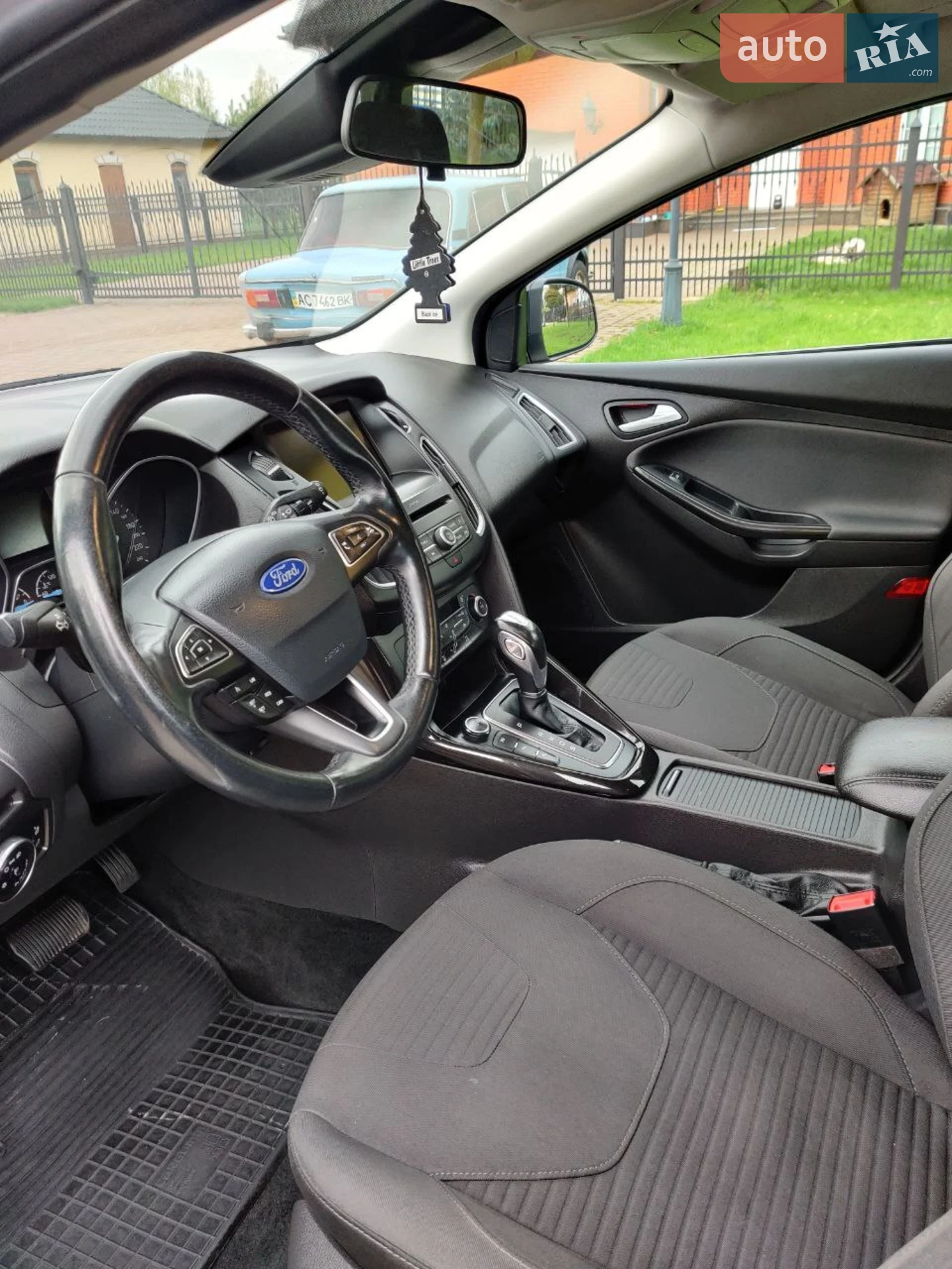 2016 Ford Focus - мініатюра 16