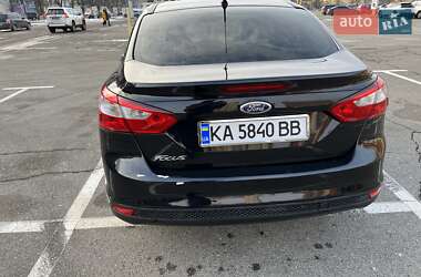 Седан Ford Focus 2012 в 