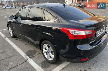 Седан Ford Focus 2012 в 