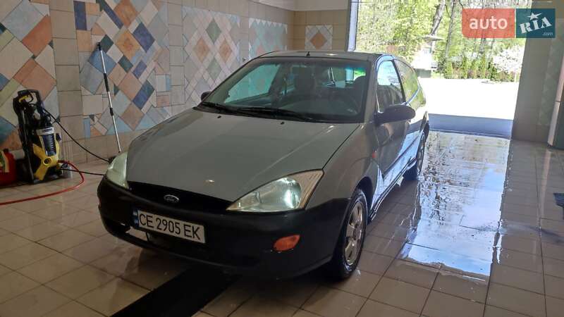 Хэтчбек Ford Focus 1999 в Черновцах