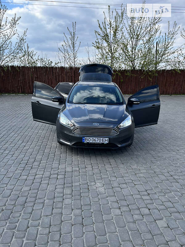 Хэтчбек Ford Focus 2016 в Тернополе