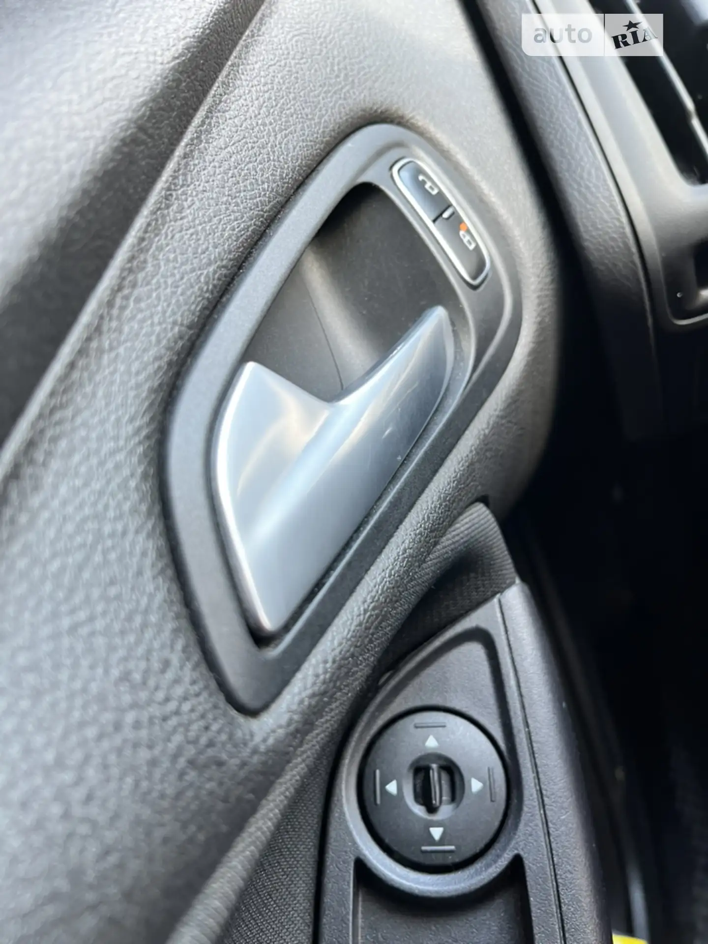 2016 Ford Focus - мініатюра 41