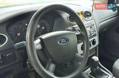 Хэтчбек Ford Focus 2006 в 
