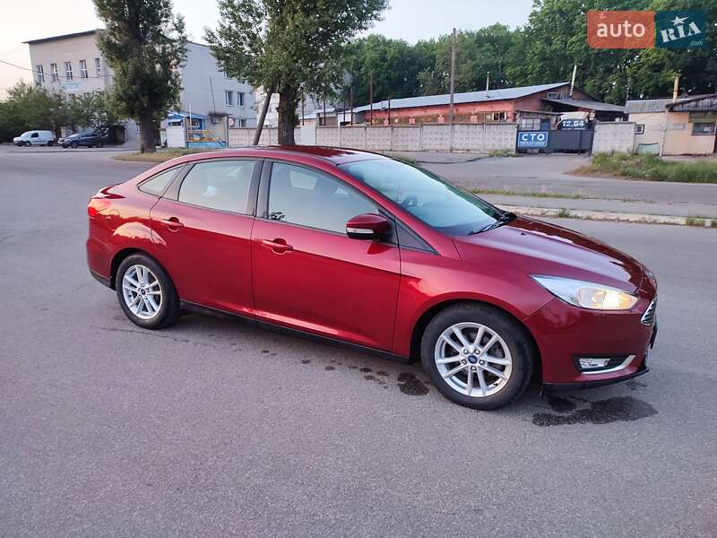 Седан Ford Focus 2015 в Чернігові