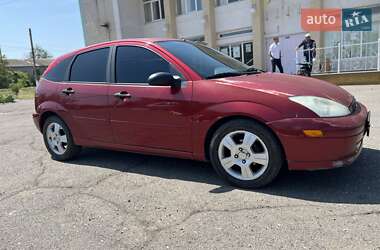 Хэтчбек Ford Focus 2002 в 