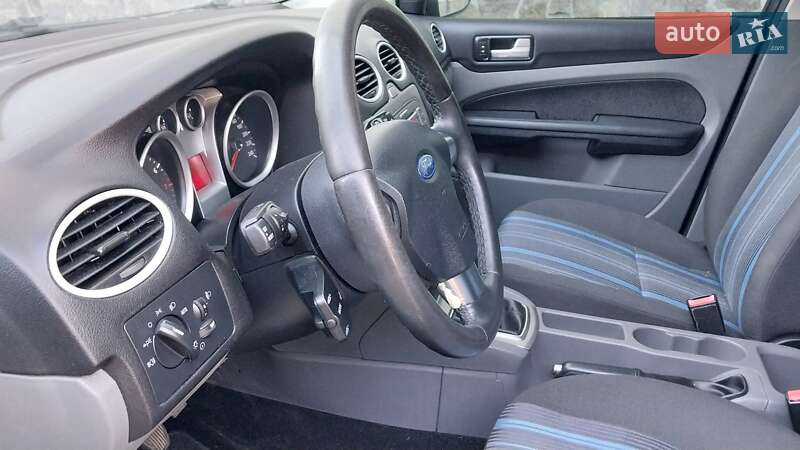 Седан Ford Focus 2008 в Ходореві