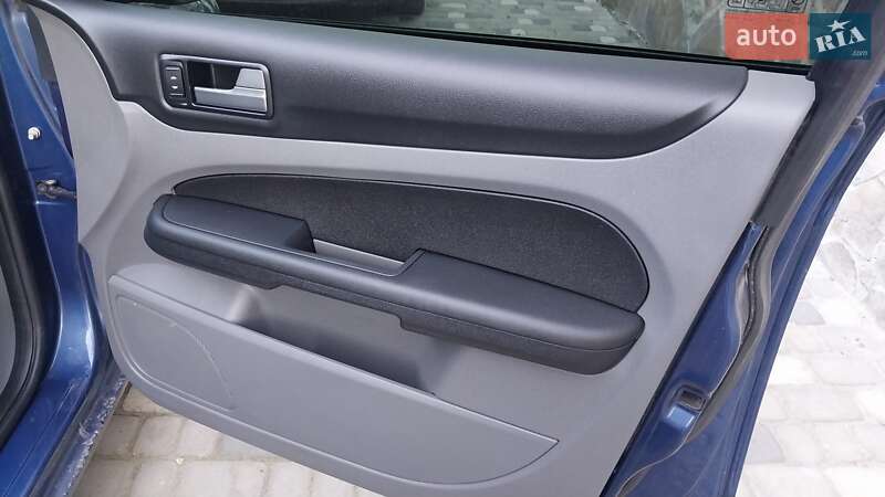 Седан Ford Focus 2008 в Ходореві